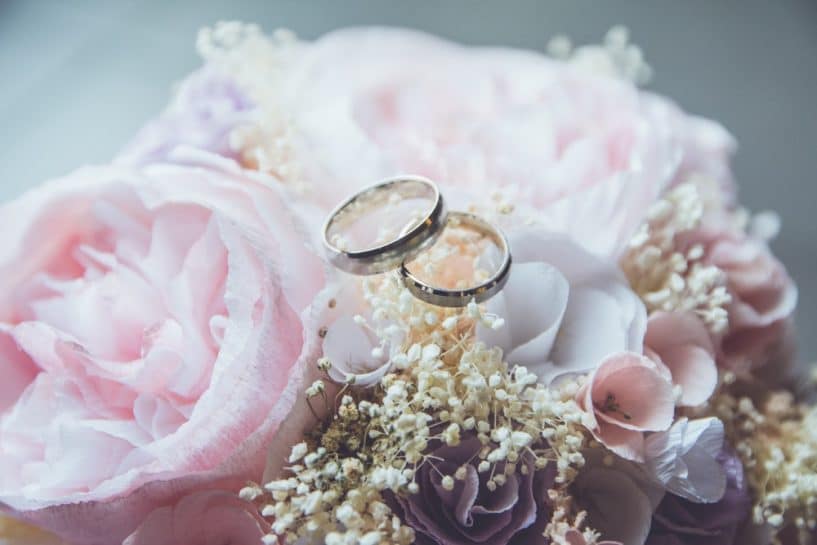 wedding-bouquet-with-rings-pink-rose-wedding-photography-philadelphia